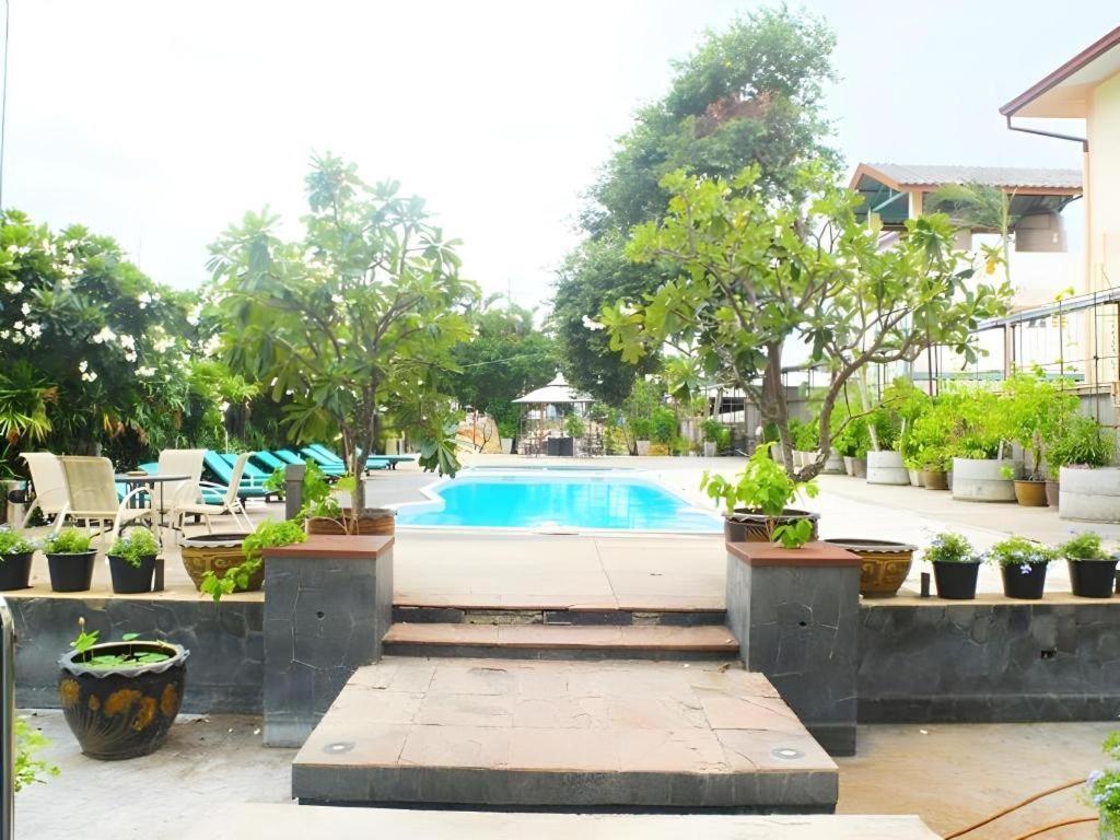 The Park Hotel Патая Екстериор снимка